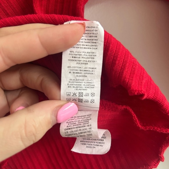 Missguided, size 4, off the shoulder long sleeve crop top. Cherry red - Picture 7 of 9